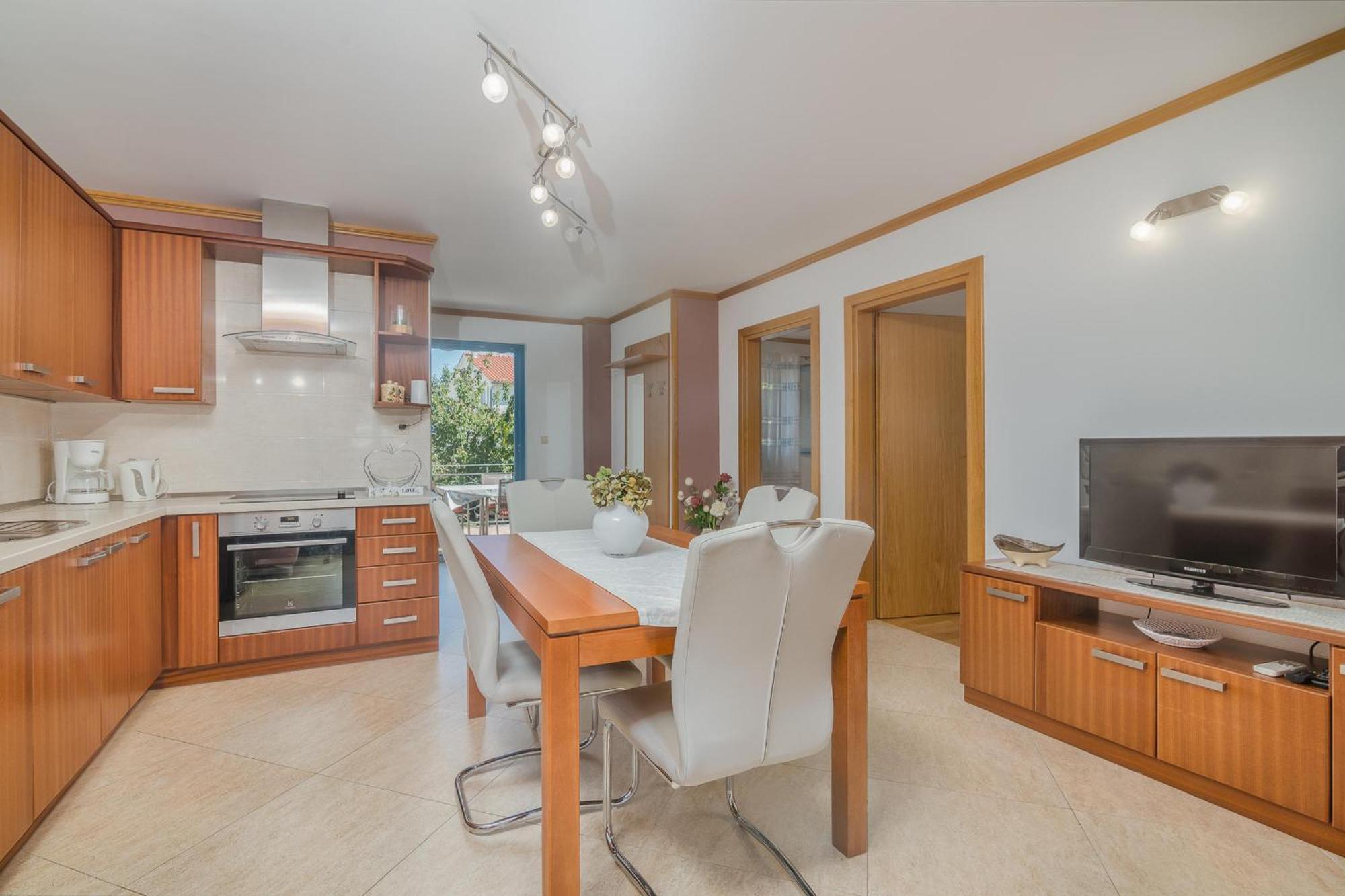 Apartments Prendivoj Малинска Экстерьер фото